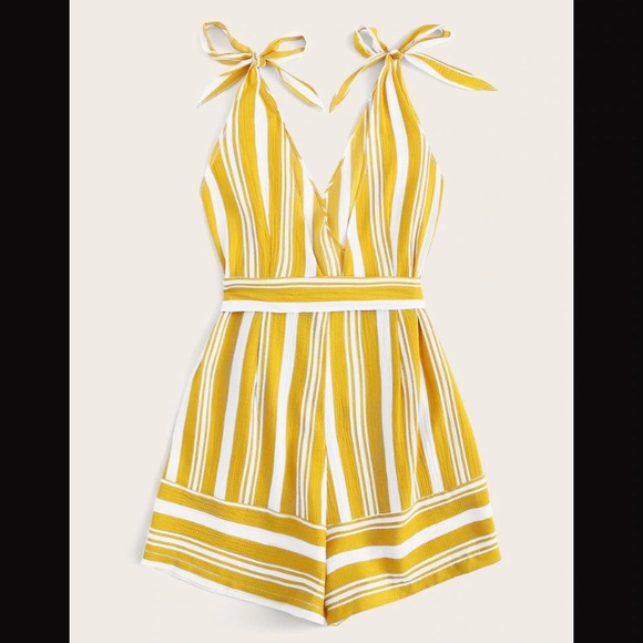 🏖🍍🍋One piece - Picture 4 of 8